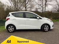 Usado Hyundai i10 SE 87 HP (63 kW) 2016 Branco Citadino