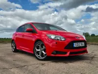Używany Ford Focus ST 250 KM (183 kW) 2013 Czerwony Hatchback