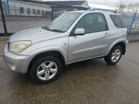 Used Toyota RAV4 147 HP (108 kW) 2005 Silver SUV