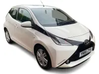 Used Toyota Aygo x-press 68 HP (50 kW) 2016 White Hatchback