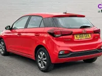 Używany Hyundai i20 SE 84 KM (61 kW) 2019 Czerwony Hatchback
