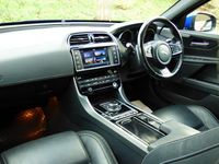 Used Jaguar XE R-Sport 180 HP (132 kW) 2018 Blue Sedan