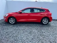 Used Ford Focus Zetec 100 HP (73 kW) 2018 Red Hatchback
