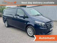 Usado Mercedes Vito Premium 140 HP (102 kW) 2019 Azul Van