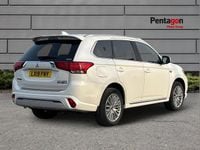 Used Mitsubishi Outlander P-HEV 174 HP (127 kW) 2019 White SUV