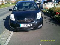 Used Toyota Yaris 87 HP (63 kW) 2009 Black Hatchback