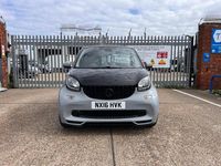 Used Smart ForTwo Coupé Passion 71 HP (52 kW) 2016 White Coupe