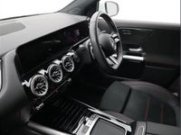 Usado Mercedes GLA250 Executive 214 HP (157 kW) 2025 Branco SUV