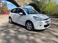 Begagnad Citroën C3 PureTech 2016 Vit Halvkombi