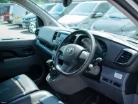 Used Toyota Proace 140 HP (102 kW) 2022 White MPV