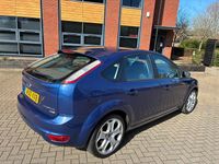 Used Ford Focus Titanium 134 HP (98 kW) 2010 Blue Hatchback