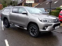 Używany Toyota HiLux 150 KM (110 kW) 2020 Brązowy Pickup