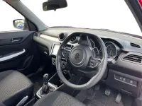 Usado Suzuki Swift SZ-L 81 CV (59 kW) 2023 Rojo Utilitario