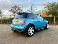 Begagnad Mini Cooper S Hatch 2002 Blå Halvkombi