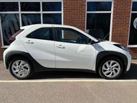 Used Toyota Aygo X PURE 72 HP (52 kW) 2023 White SUV