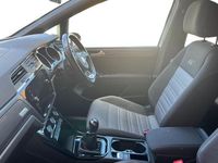 Used VW Touran R-line 150 HP (110 kW) 2018 Pure white MPV