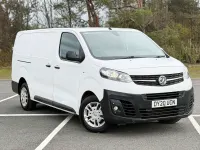 Used Vauxhall Vivaro S 100 HP (73 kW) 2020 White MPV