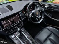 Used Porsche Macan 245 HP (180 kW) 2020 Grey SUV