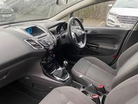Used Ford Fiesta Zetec 75 HP (55 kW) 2015 Silver Hatchback