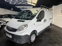 Used Vauxhall Vivaro 115 HP (84 kW) 2014 White MPV