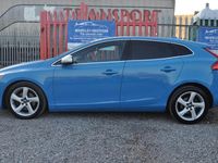 Used Volvo V40 R-Design 120 HP (88 kW) 2016 Blue Hatchback