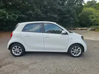 Used Smart ForFour Passion 71 HP (52 kW) 2015 White Hatchback