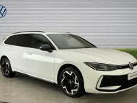 Używany VW Passat R-line 272 KM (200 kW) 2025 Biały Kombi