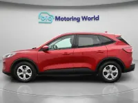 Usado Ford Kuga Zetec 120 CV (88 kW) 2022 Rojo SUV