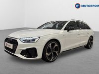 Begagnad Audi A4 Black Edition 2023 Vit Kombi