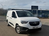Used Vauxhall Combo 100 HP (73 kW) 2021 White MPV