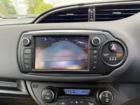 Used Toyota Yaris Hybrid 101 HP (74 kW) 2016 Grey Hatchback