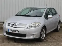 Used Toyota Auris 99 HP (72 kW) 2011 Silver Hatchback