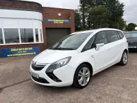 Used Vauxhall Zafira SRi 140 HP (102 kW) 2016 White MPV