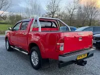 Used Toyota HiLux 171 HP (125 kW) 2015 Red Pickup