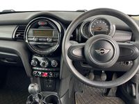 Used Mini Cooper Hatch 134 HP (98 kW) 2018 Red Hatchback