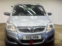Second-hand Vauxhall Zafira Elite 110 CP (80 kW) 2011 Argintiu Monovolum