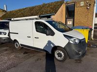 Used Vauxhall Vivaro 90 HP (66 kW) 2015 White MPV