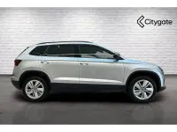 Usado Skoda Karoq SE 150 CV (110 kW) 2025 Plateado SUV