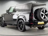 Used Land Rover Defender SE Dynamic 404 HP (297 kW) 2023 Santorini black SUV