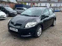 Usado Toyota Auris 124 HP (91 kW) 2008 Preto Citadino