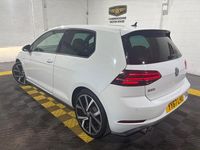 Used VW Golf VII GTD 184 HP (135 kW) 2017 White Hatchback