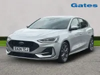 Usado Ford Focus ST-Line 125 HP (91 kW) 2024 Prateado Citadino