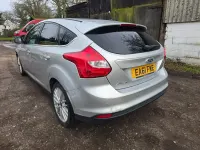 Used Ford Focus Zetec 125 HP (91 kW) 2011 Silver Hatchback