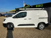 Used Vauxhall Combo Edition 100 HP (73 kW) 2019 White MPV