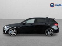 Begagnad BMW M135 306 HK (225 kW) 2024 Svart Halvkombi