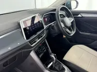 Usado VW T-Roc Style 150 HP (110 kW) 2024 Azul SUV
