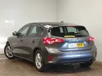 Usado Ford Focus Zetec 125 HP (91 kW) 2019 Cinzento Citadino