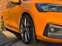 Used Ford Focus ST 280 HP (205 kW) 2021 Orange Hatchback