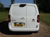 Used Citroën Berlingo Start 100 HP (73 kW) 2020 White MPV