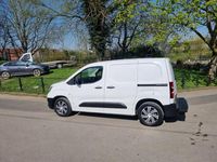 Used Vauxhall Combo Edition 100 HP (73 kW) 2019 White MPV
